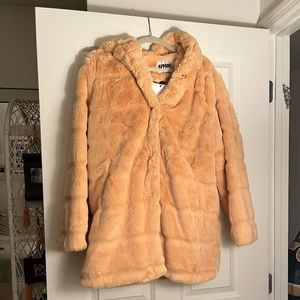 APPARIS fun fur apricot fingertip length jacket with hood